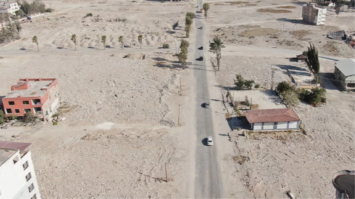 Hatay’daki enkazın yüzde 72’si kalktı! Büyük felaketten geriye bu bomboş araziler kaldı