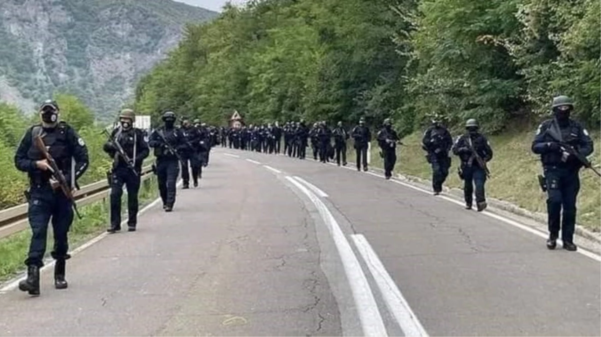 Kosova’da polis ile Sırp grup arasındaki çatışmalar devam ediyor: Ölü sayısı 4’e yükseldi