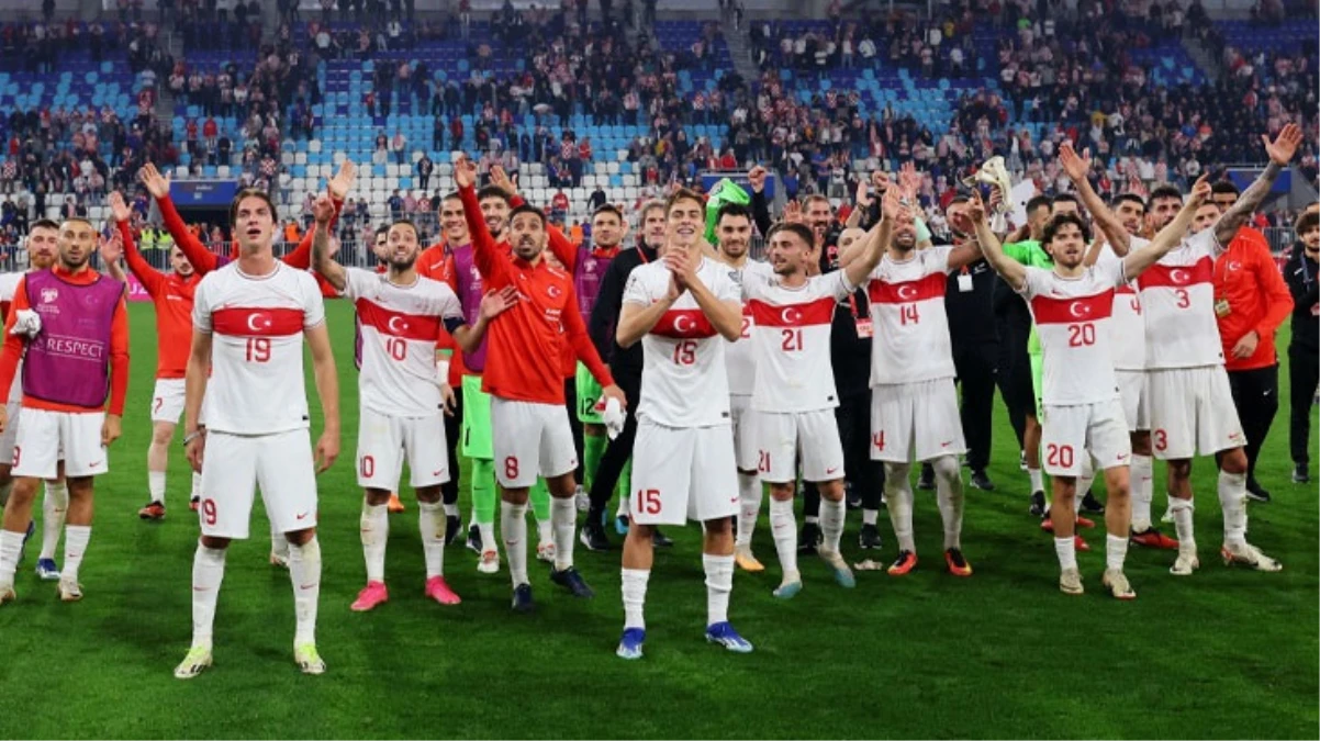 Kuntz’un 2 yıldır yapamadığını günler içinde yaptı! Cenk Özkaçar, Montella’yı öve öve bitiremedi