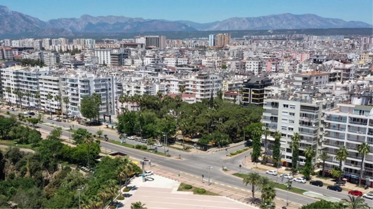 Antalya’da satılan 5 konuttan 1’ini yabancılar aldı