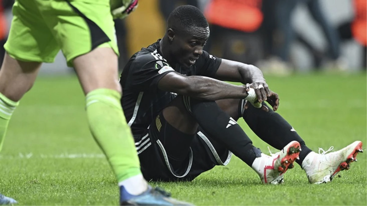 Beşiktaş’ta derbi öncesi sakatlık depremi! Bailly’nin Galatasaray maçında forma giymesi beklenmiyor