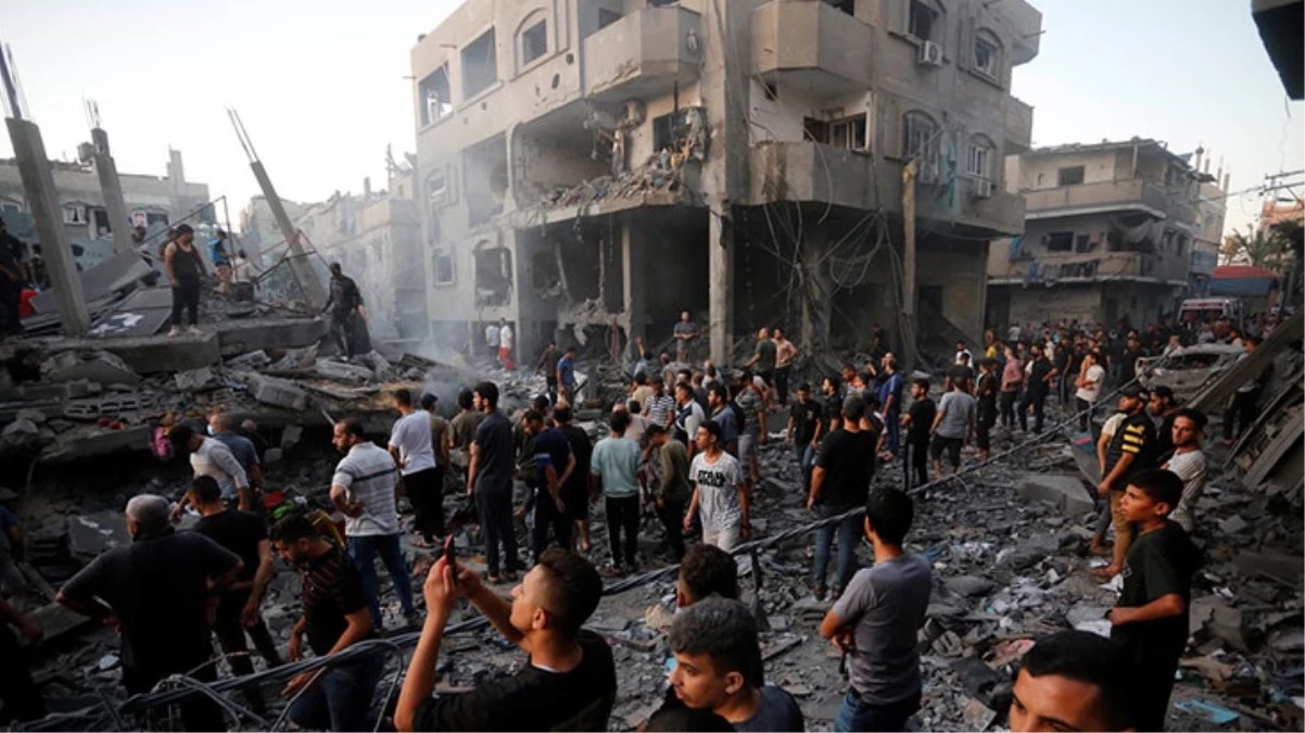 Cezayir’de, İsrail’in Gazze’deki saldırılarından dolayı futbol maçları askıya alındı