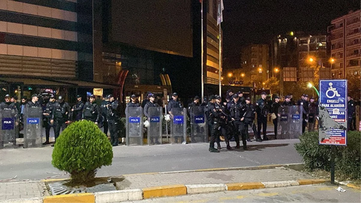 Diyarbakır’da kahve zinciri şubesine İsrail destekçisi olduğu gerekçesiyle taşlı ve sopalı saldırı düzenlendi