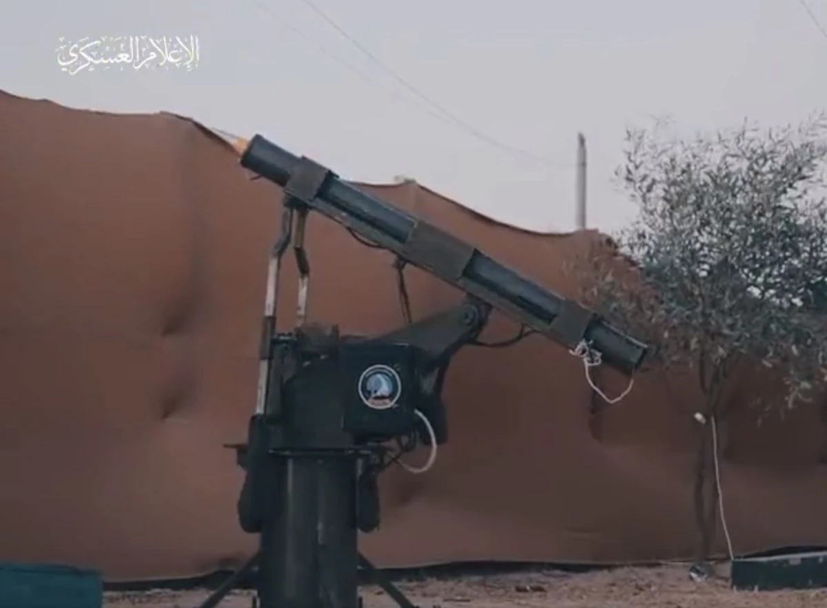 Hamas, kendi imkanlarıyla geliştirdiği “Mutabar 1” hava savunma sistemini gösterdi