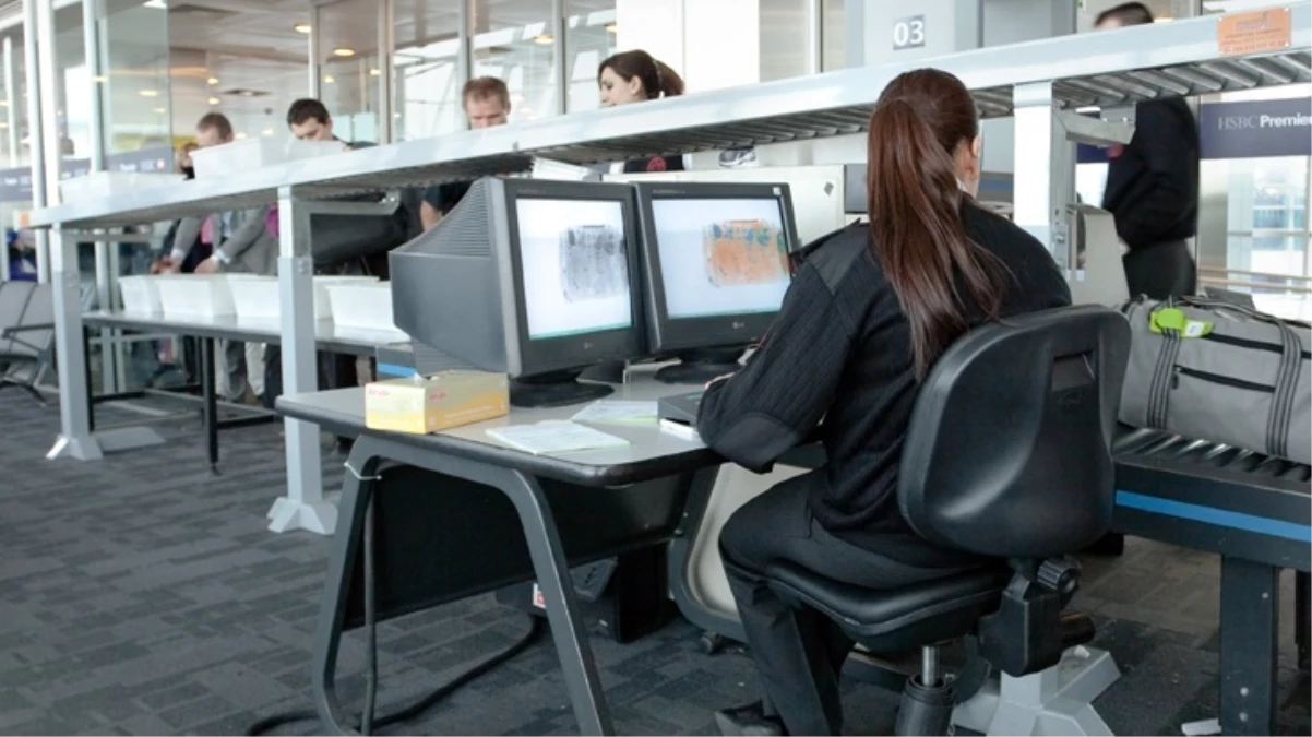 Havalimanlarında bir garip düzen! VIP salonlarında tüm kontrol vali yardımcılarında ama geçiş hakları yok