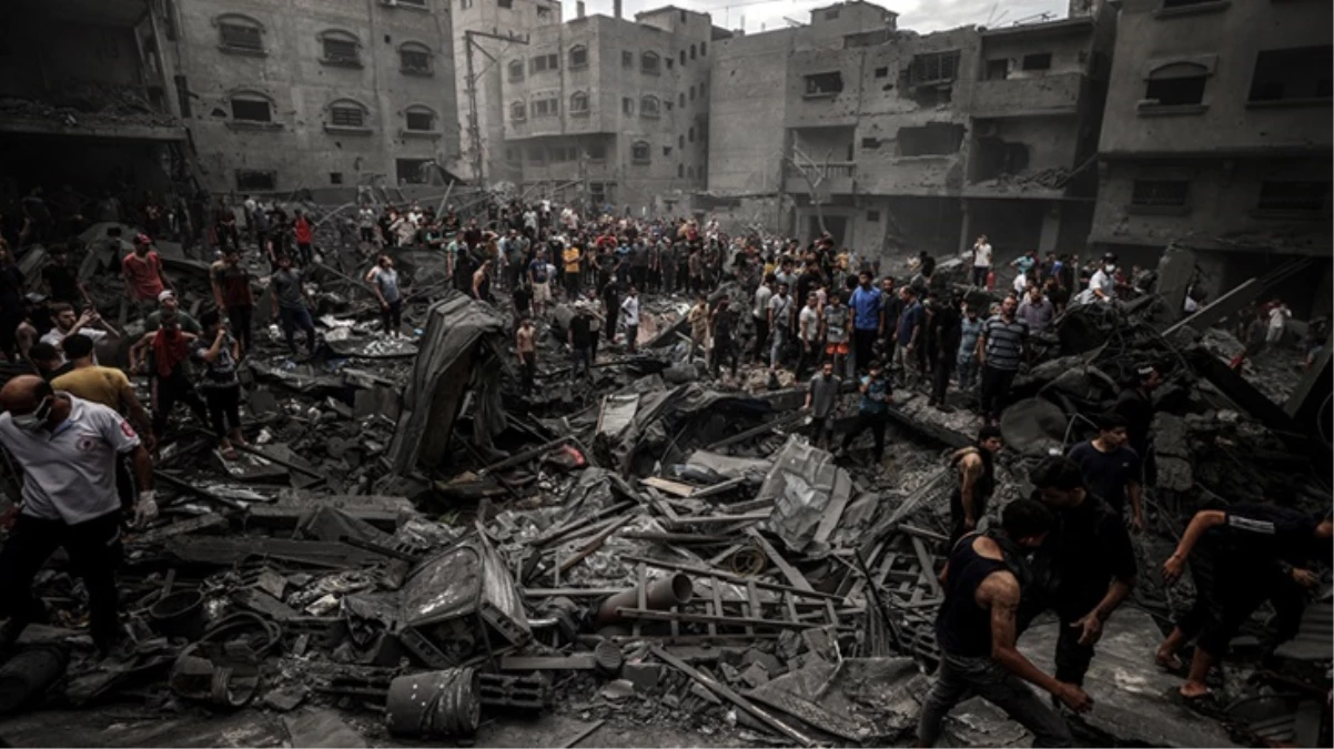 İsrail bombardımanı nedeniyle Gazze’de kesilen iletişim ve internet kademeli olarak geri döndü