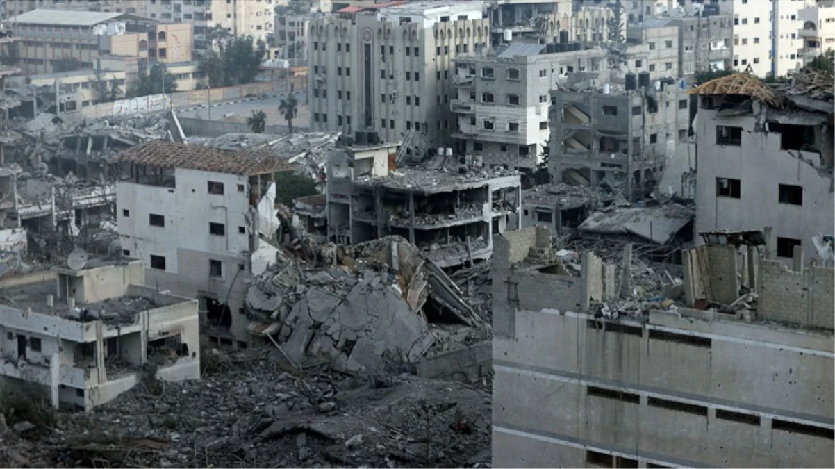 İsrail savaş uçakları Gazze’deki mahalleleri moloz yığınına çevirdi