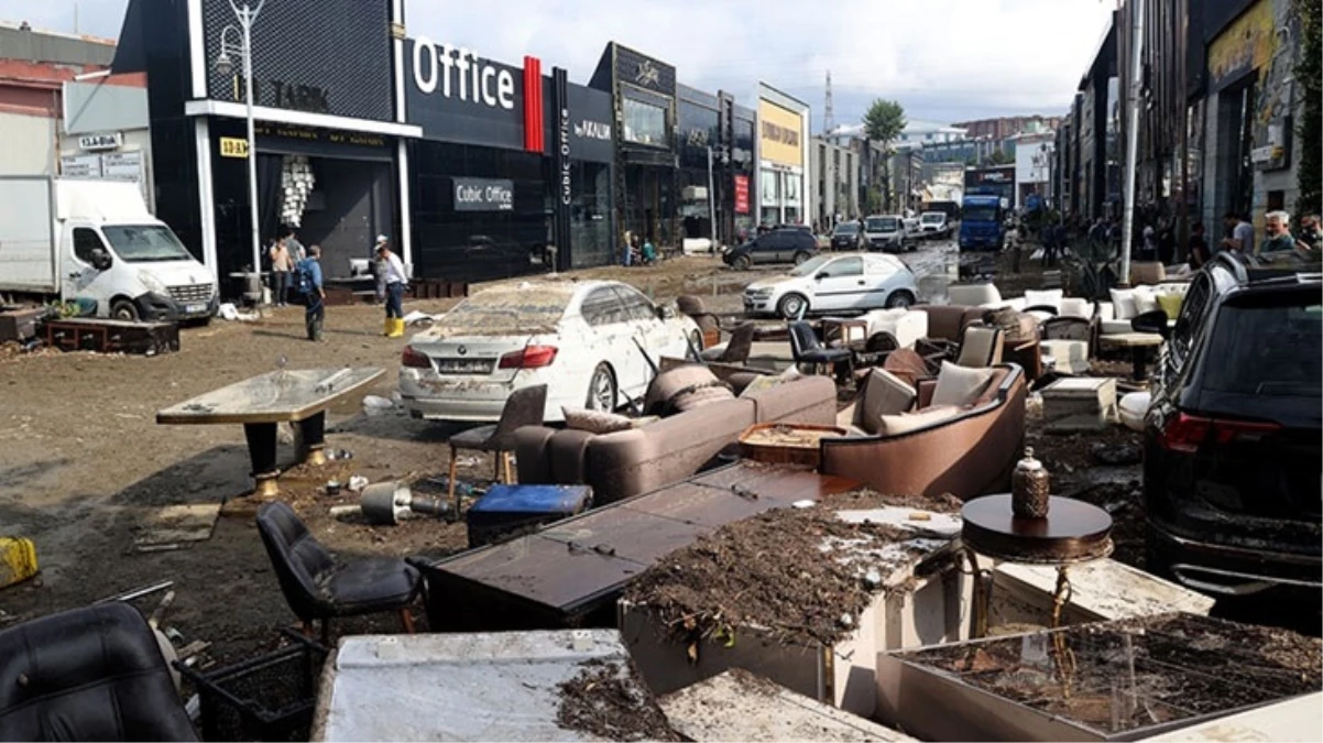 İstanbul’da selzedelerin ihtiyaçlarının karşılanması için 5 milyon lira kaynak tahsis edildi