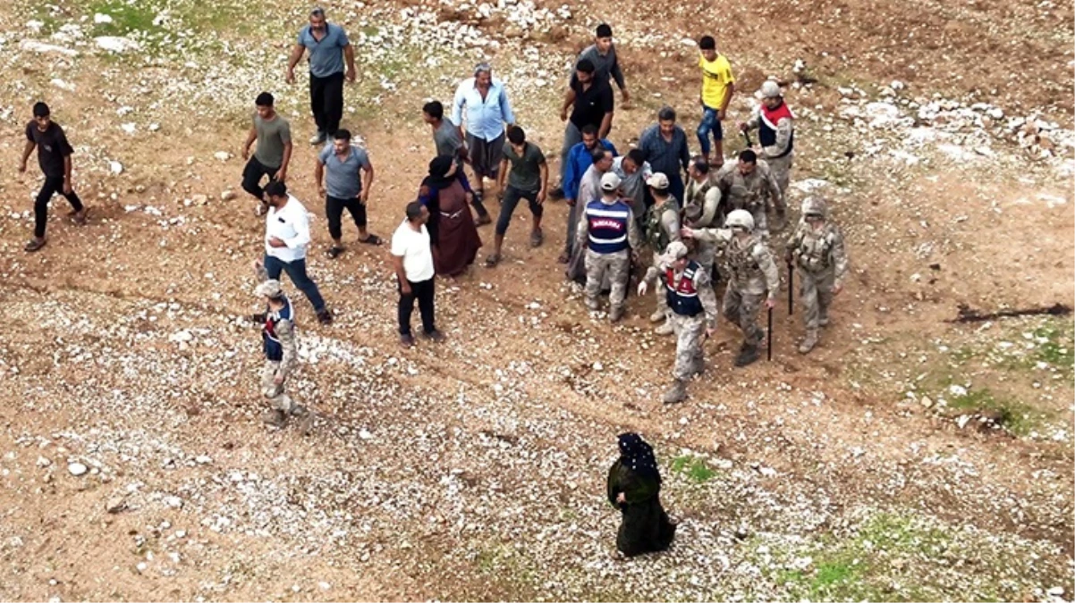 Kaçak trafoyu traktör ile götürüp tarlaya gömdüler