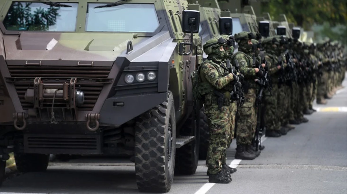 Kosova Cumhurbaşkanı Osmani, “Arkasında Putin var” dediği Sırbistan’a net mesaj verdi: NATO güçleriyle çalışıyoruz