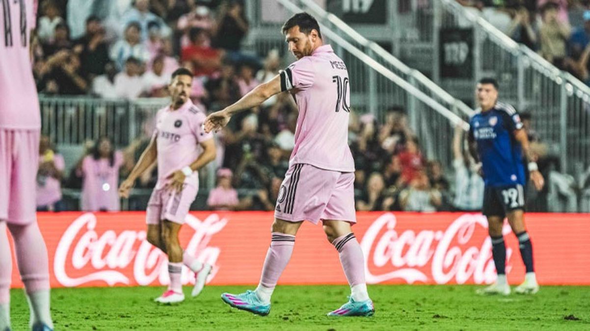 Messi’nin dünyası başına yıkıldı! Aylarca sahaya çıkamayacak