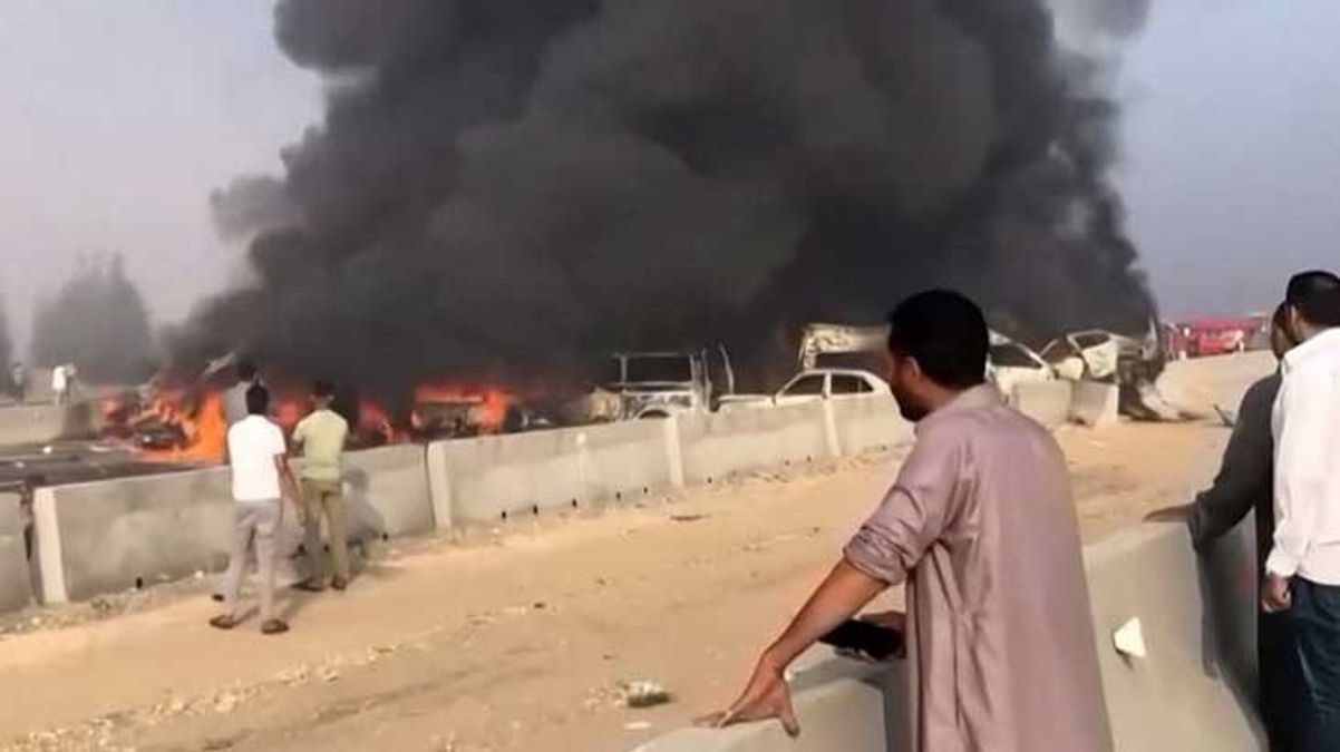 Mısır’da trafik kazasında 32 kişi hayatını kaybetti