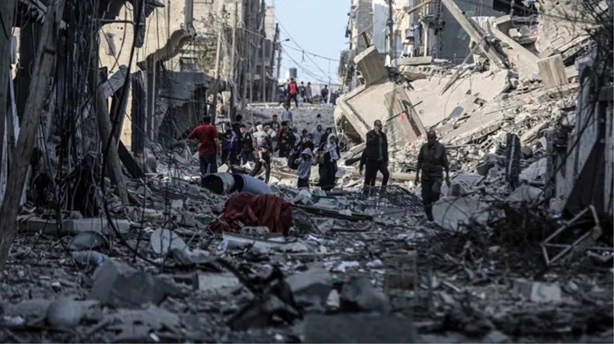 Pakistan’dan Gazze’yi bombalayan İsrail’e sert tepki: Bu, Filistin’in zavallı halkına karşı yürütülen bir soykırımdır