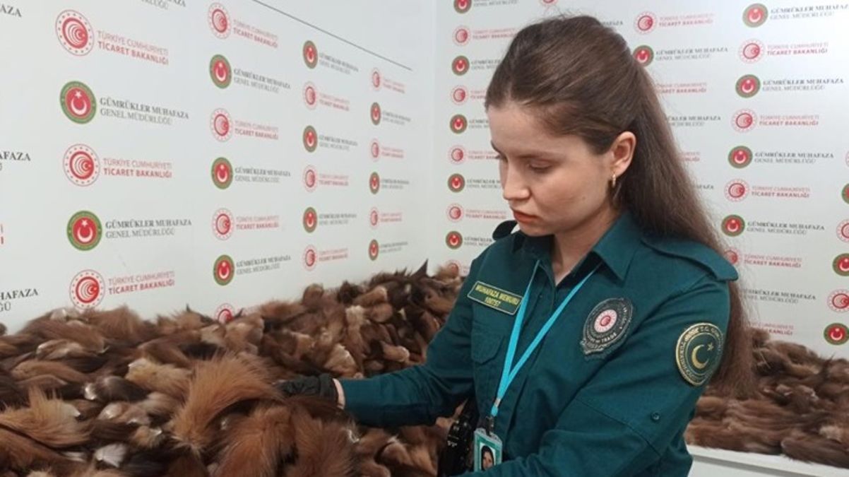 Piyasa değeri tam 1 milyon 236 bin TL! Türkiye’ye sokacaklardı, havalimanında enselendiler