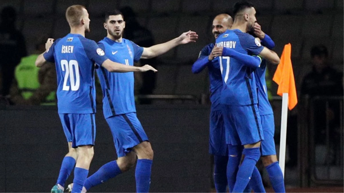 Azerbaycan evinde İsveç’i farka boğdu