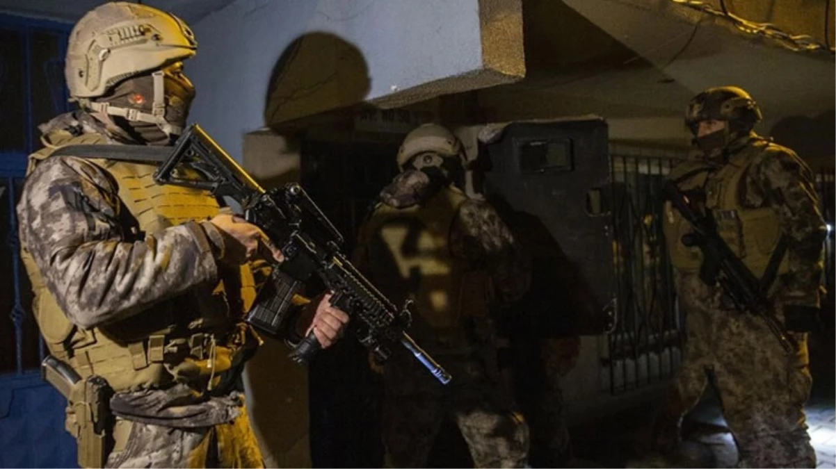 Bakan Yerlikaya duyurdu: İstanbul merkezli 3 ilde düzenlenen operasyonda 39 terör şüphelisi yakalandı