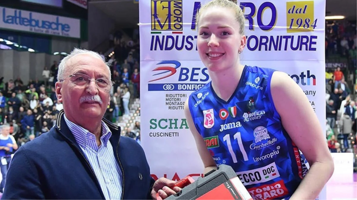 Başka hediye mi bulamadınız? Maçın oyuncusu seçilen Isabelle Haak’a matkap seti verildi