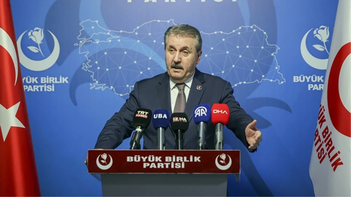 BBP lideri Mustafa Destici’den Yargıtay-AYM kriziyle ilgili açıklama: Türkiye’nin acilen yeni, tam demokratik anayasaya ihtiyacı vardır