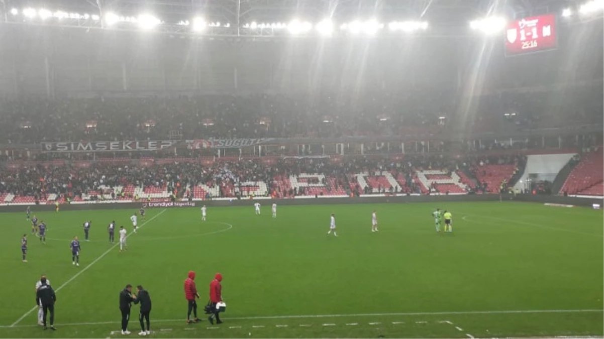 Beşiktaşlı futbolcular Samsun’da neye uğradığını şaşırdı! Herkes “Maç tatil olsun” diyor