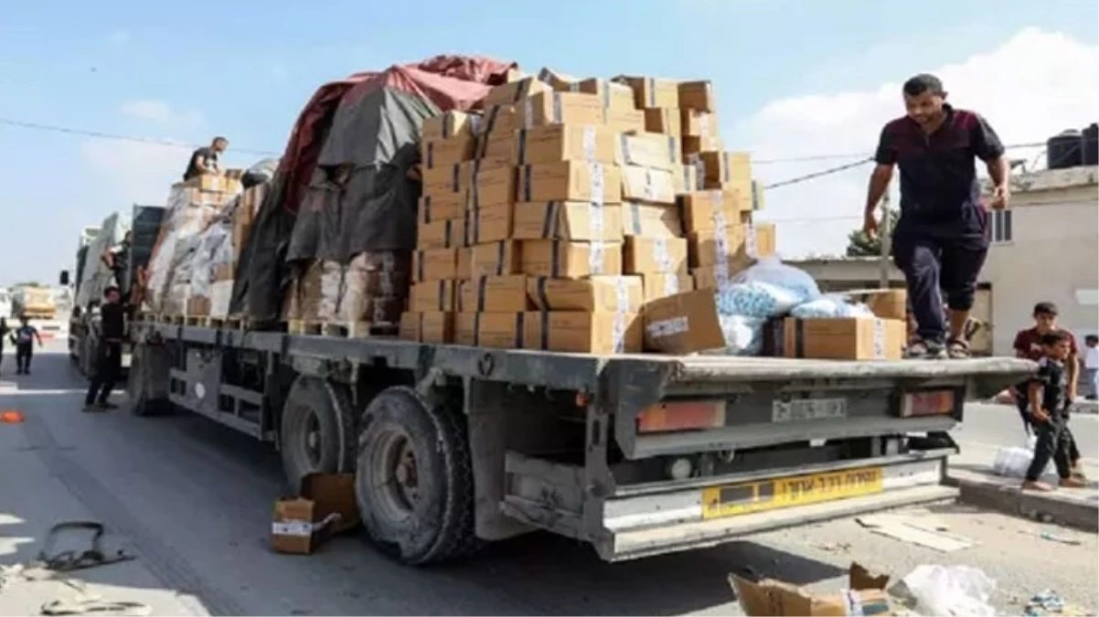 Abluka altındaki Gazze’de insani yardım konvoyuna ateş açıldı