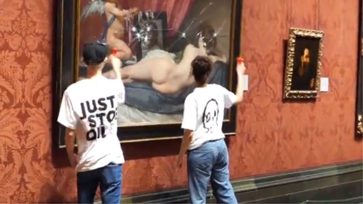 İklim aktivistleri 17. yüzyıldan kalma tabloya çekiçle saldırdı