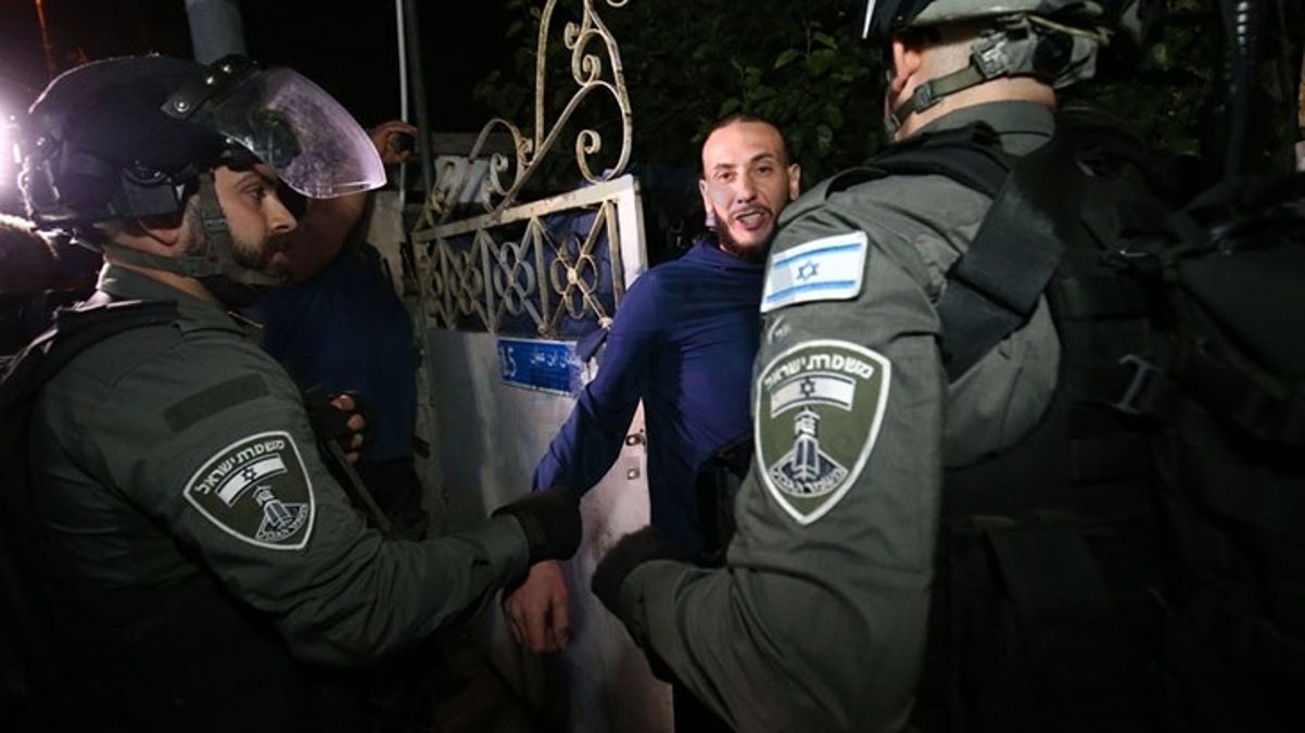 İsrail, Filistinli esir kadınların evlerine baskın düzenleyip aileleri uyardı: Basın açıklaması yapmayın