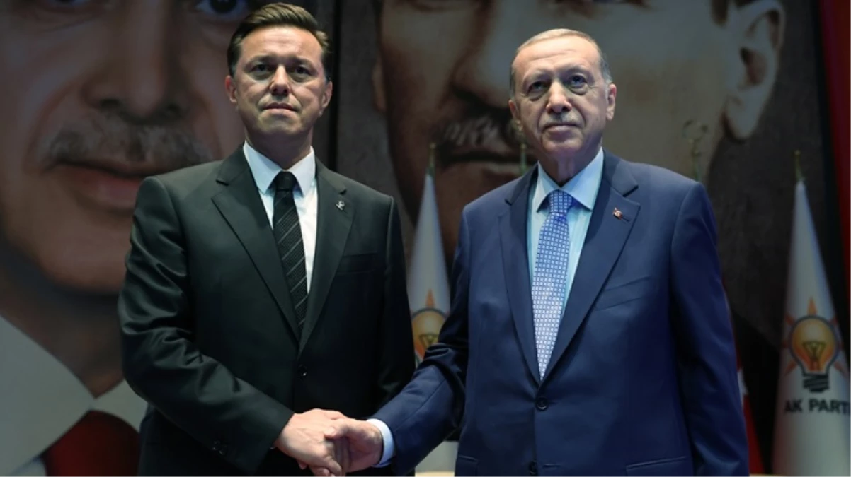 İYİ Parti’den istifa edip AK Parti’ye geçen Hatipoğlu katıldığı programda “Bindiğim araçtan inmem” demiş