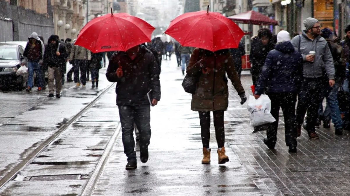 Türkiye yağışlı havanın etkisi altına giriyor! Sıcaklıklar yarından itibaren 10 derece birden düşecek