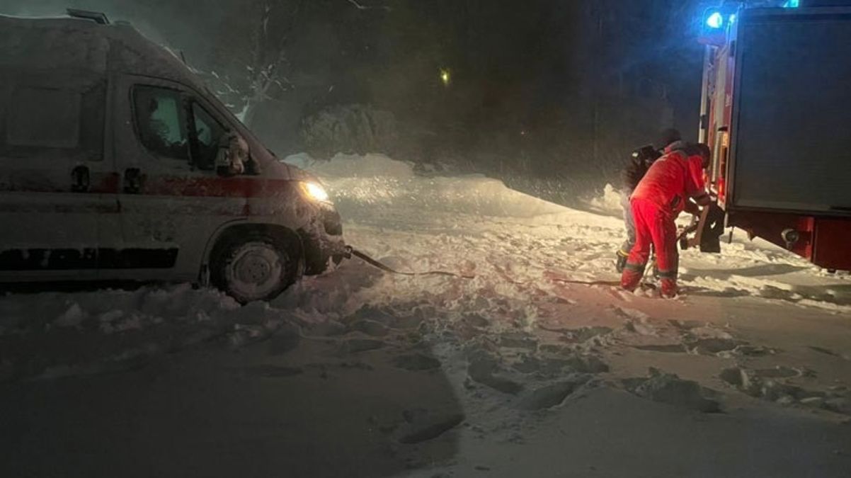 Ukrayna’yı kar fırtınası vurdu: 10 kişi hayatını kaybetti, 23 kişi yaralandı