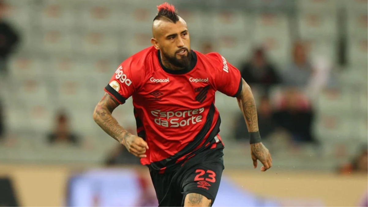 Tüm dünyanın şapka çıkardığı gole Vidal’den eleştiri: Neden Cristiano gibi kutlama yaptı?