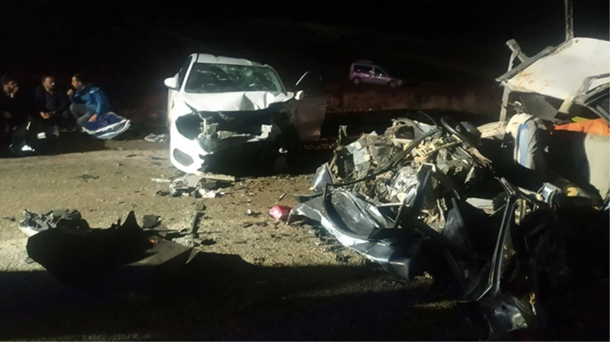 Adıyaman’da otomobiller kafa kafaya çarpıştı: 4 ölü, 6 yaralı