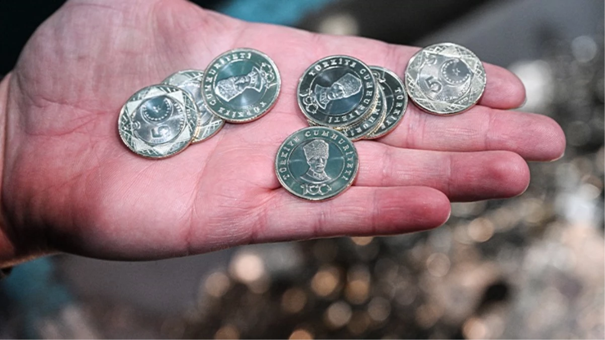 Atatürk’e benzemediği söylenmişti! Darphane’den 5 TL’lik madeni paralarla ilgili tartışmaya yanıt geldi