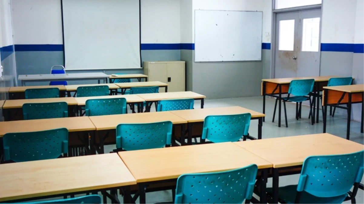 Fransa’da Müslüman öğrencilerin eğitim gördüğü okula kamu desteği kesildi! Sebebi “eşcinsellik” konusunda kaynak eksikliği