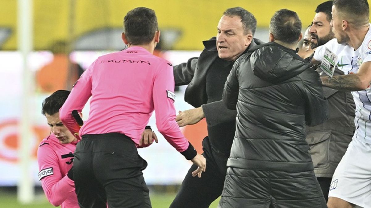 Hakem Meler’e saldırıyla ilgili 4 kişiye dava açıldı! Yumruk atan Faruk Koca 3 suçtan yargılanacak