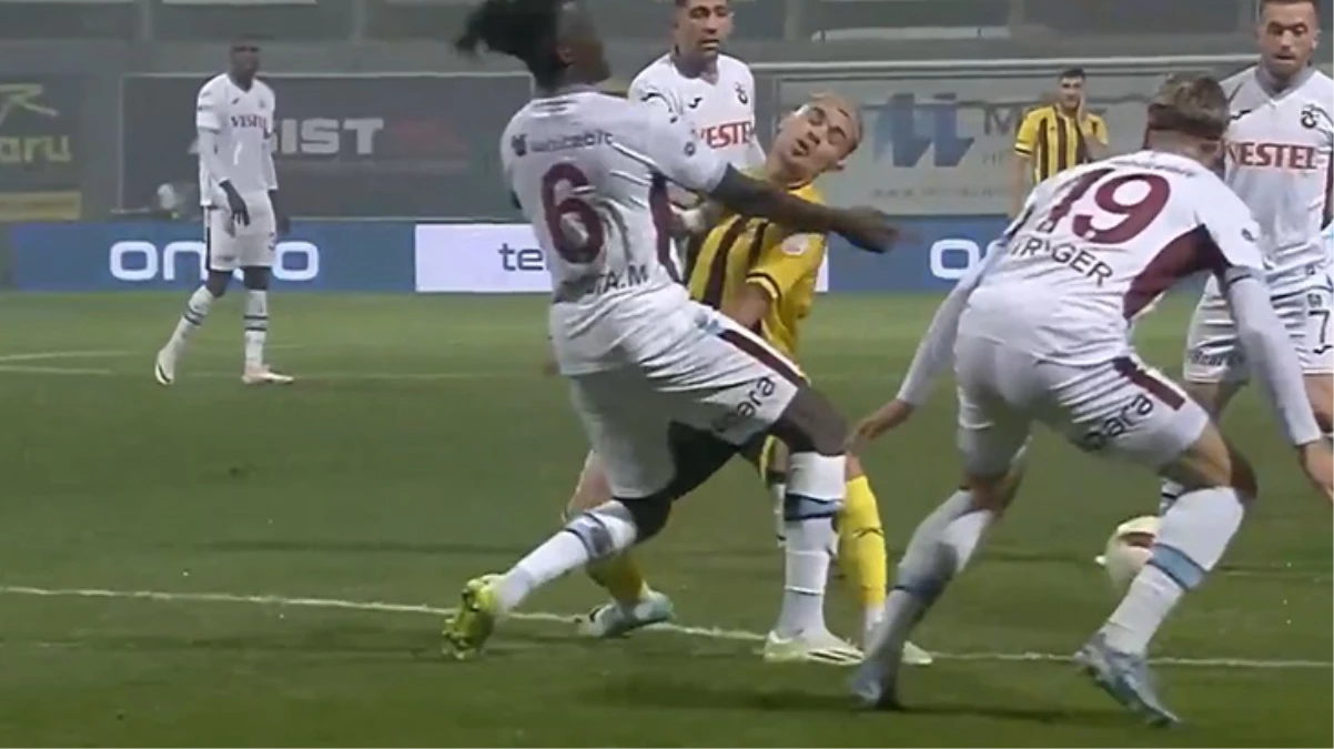 Takımını neden sahadan çekti? İşte İstanbulspor-Trabzonspor maçında kriz yaratan tartışmalı pozisyon