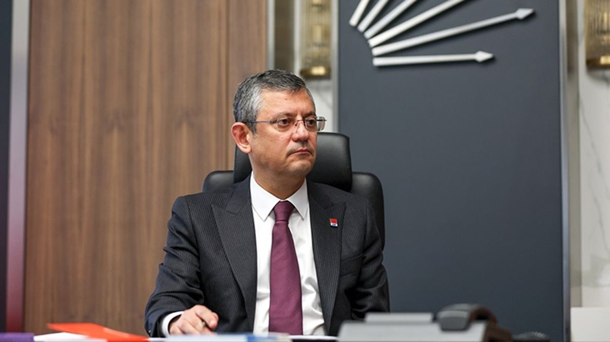 Canlı yayında Özgür Özel’i terleten soru: Şeyh Said hain mi kahraman mı?