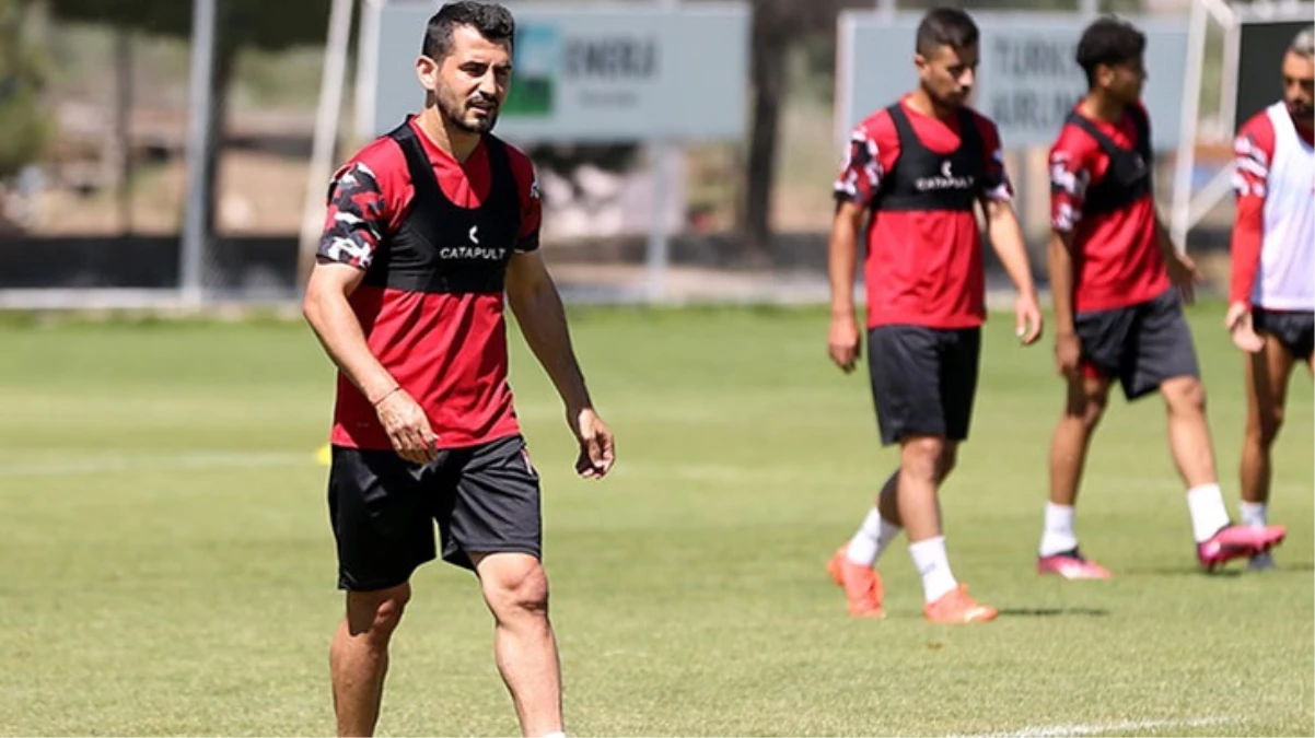 Kadroda olmayan Sivassporlu Emrah Başsan’dan Fenerbahçe maçı oynandığı sırada olay sözler