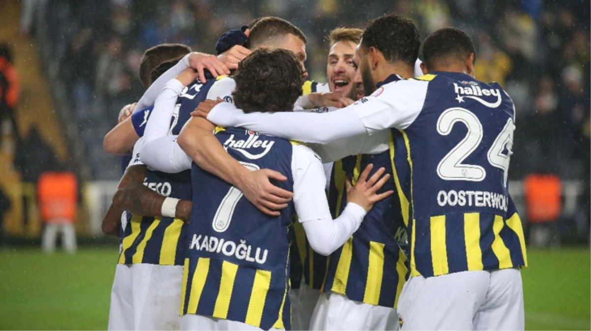 Fenerbahçe’nin hiç acıması yok! Konyaspor’a ilk yarıda gol olup yağdılar