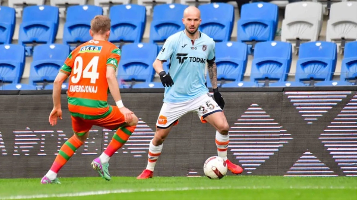 İstanbul’da çılgın maç! Gol düellosunun galibi RAMS Başakşehir