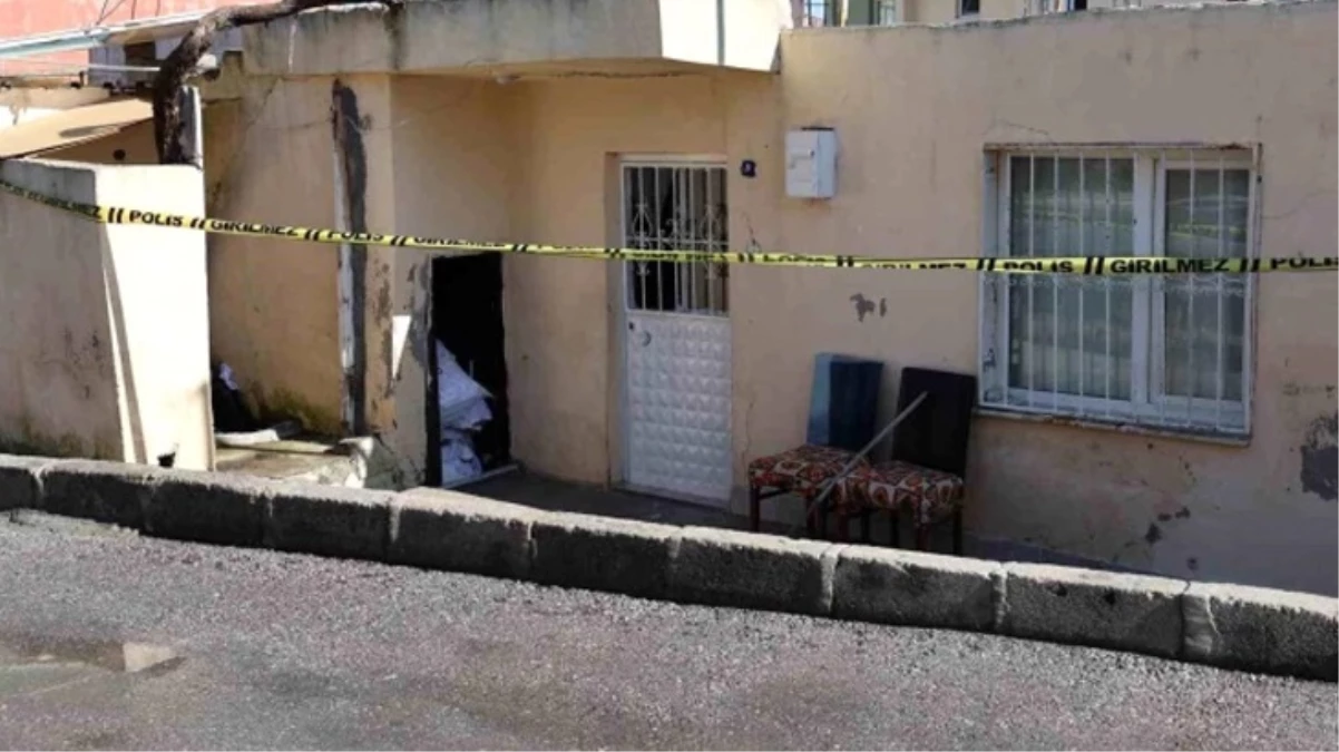 İzmir’de zorla girdiği evde anneyi yaralayıp kızını öldürdü