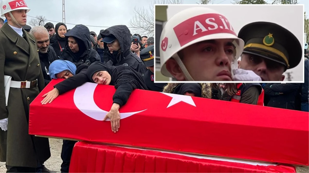 Şehit yakınlarının feryatları Mehmetçik’i ağlattı! Gözyaşlarını silah arkadaşı sildi