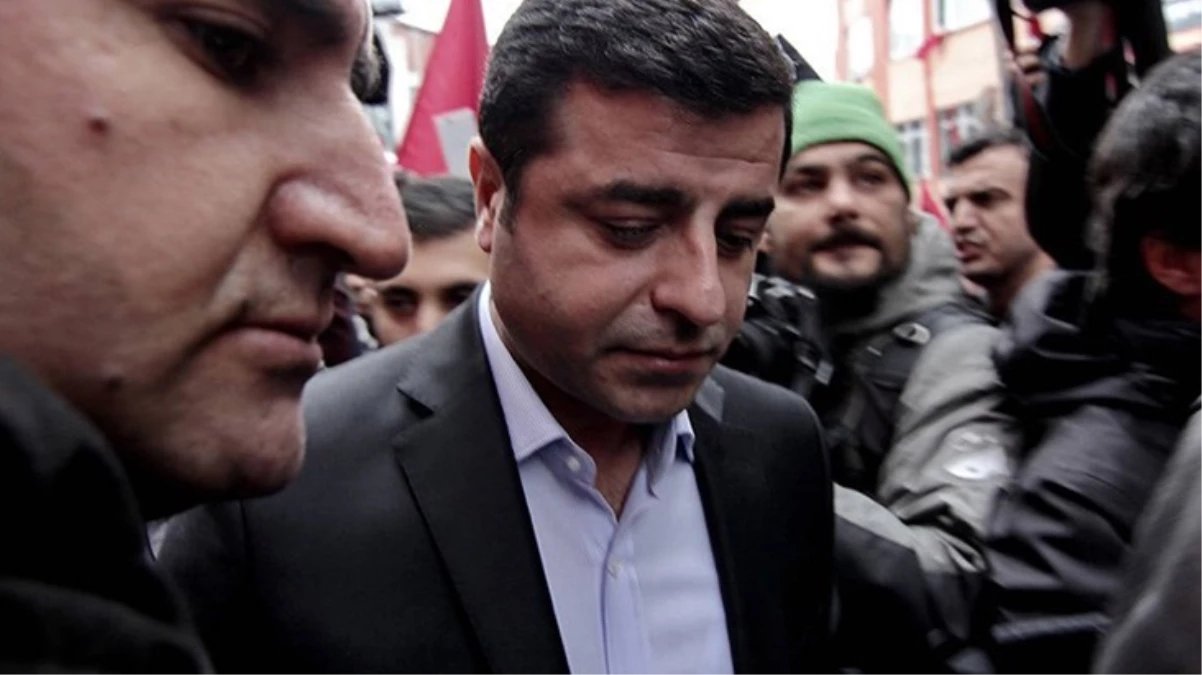 Selahattin Demirtaş annesinin rahatsızlığı nedeniyle Diyarbakır’a götürüldü