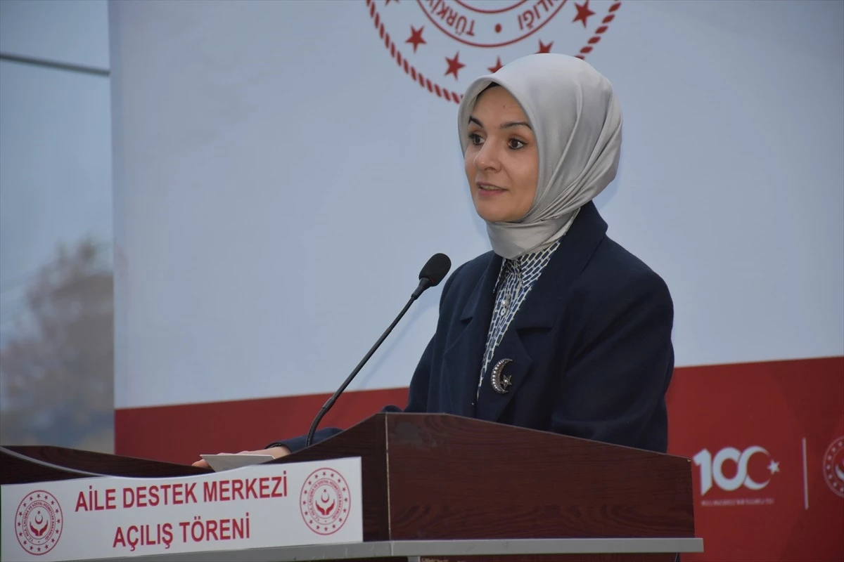 Yaşlı, engelli ve evde bakım yardımı aylıklarında yüzde 50’ye yakın artış yapıldı