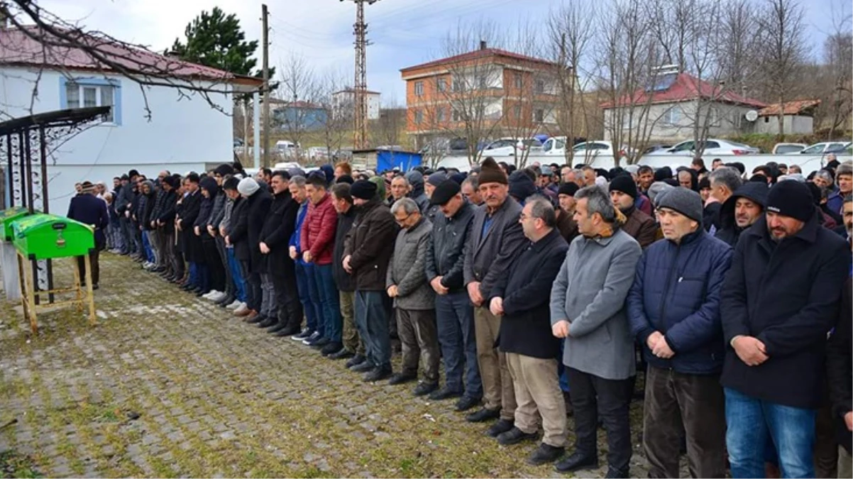Taziye ziyaretinde kalp krizi geçirdi, iki arkadaş yan yana toprağa verildi