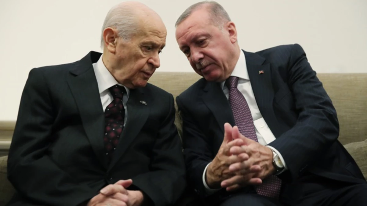 Bahçeli, Cumhurbaşkanı Erdoğan'a 70. yaş gününde 70 adet gül gönderdi