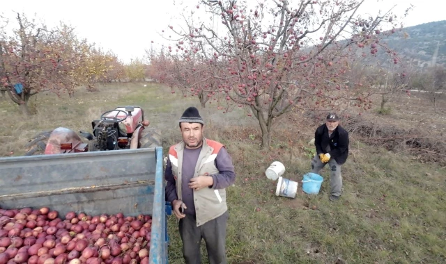 Drondan korkarak saklanmıştı: İlaçla virüs yayacak sandım, canlı yayından yardım istedim