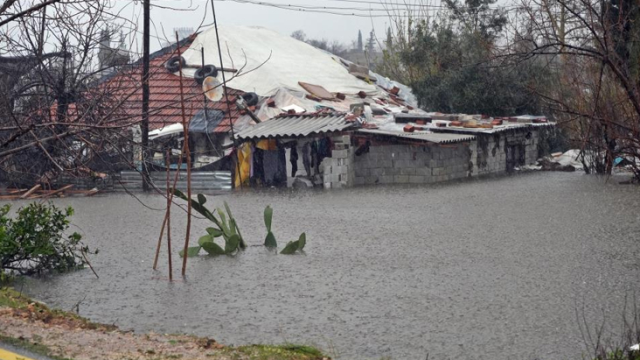 Antalya'da aşırı yağış sonrası meydana gelen selde 1 kişi hayatını kaybetti