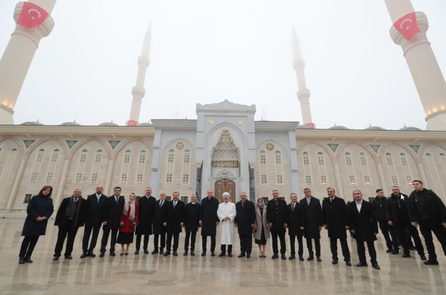 Cumhurbaşkanı Erdoğan, Şahinbey Millet Camii'nin açılışını gerçekleştirdi