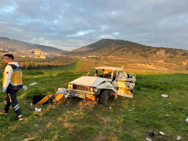 TIR'la otomobil çarpıştı! 3 ölü, 2 yaralı