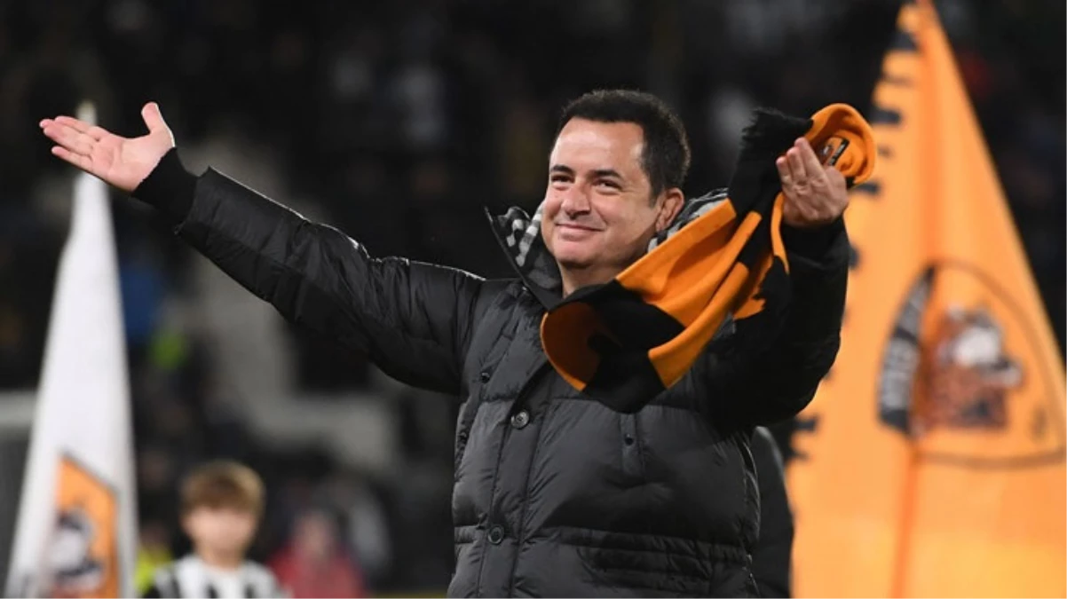 Acun durmak bilmiyor! Trabzonspor’un yıldızına da imzayı attırdı